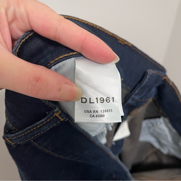 DL1961 Mara Ankle Mid Rise Instasculpt Ankle Jeans Size 32 - Picture 10 of 14